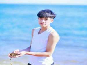 帅帅的男生头像 我还妄想变得更优秀然