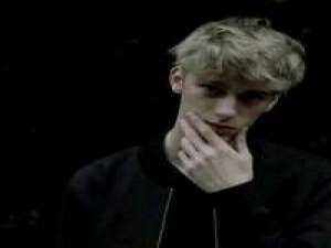 夏秣生. 放弃那个总会让你难过