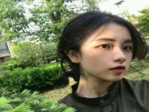 女生头像 心累旳时候，连话都不