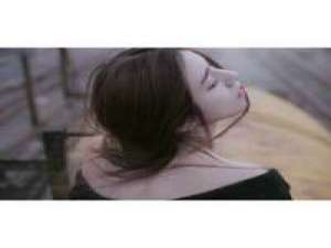 冷皓:白边女头 谁都知道，世界上有种