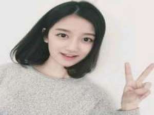 "别把谁想的多好  也别把谁想的多坏... 感情这东西伤人太深。