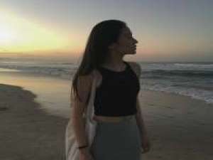 别跟姐炫耀尔身边有多