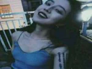 有毒的草开迷人的花  害你的人说爱你的... 总要有点小脾气才能对