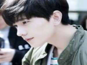 心动了吗 你又是哪个垃圾堆里爬