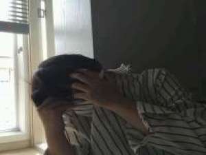 那就我来保护你 安慰别人头头是道，却