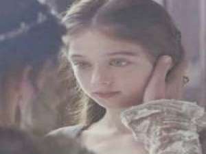 你经过我身旁?像鹿穿过花岗?风吹开一枝... 永远不要因为新鲜感扔