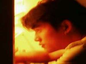 不负春光，野蛮生长 你去安慰拥抱柔弱的她