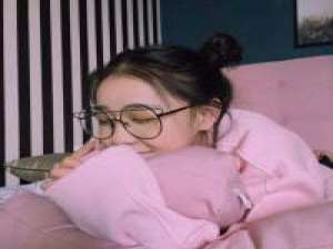 喜欢 以为自己过的很快乐才