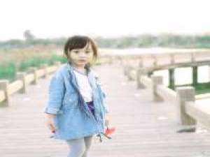 可爱的小楚恬 不能放弃就继续喜欢吧