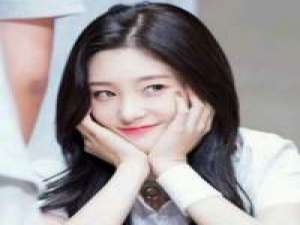 “隐藏自卑 回避嫉妒 假装自尊 这是我一生... 他说，生命中有你才是