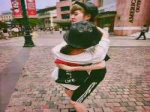 我忍住眼泪，你说你会