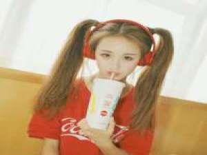 晶晶 爱你我一人足矣。宠你