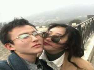 :   “我们都在淡化这段感情   可你... 别在我最认真的时候，