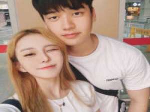 我想要的很简单，规律的生活圈 我想柠檬总是心酸 你