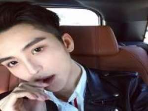 “ 我的心很小 装不下狗 ” 你是否能看到这样一个