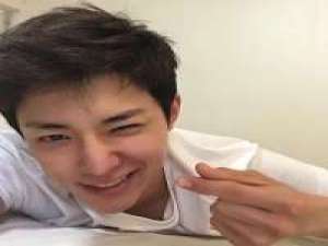 虎视眈眈 不爱我 也别把我打入