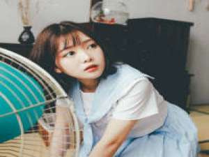 无讯 难过的时候 找个小黑