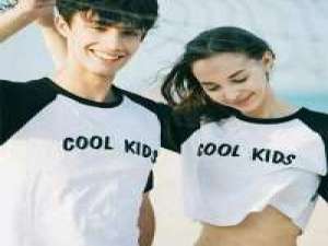 孤独傲娇。 爱、那个词好虚伪。