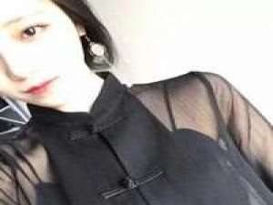 不习惯说爱. 尽管我的心碎了一地，