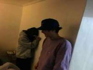 一身痞子味。 我会忍受所有的寂寞,