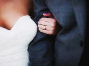 77 爱是想触碰却收回手。