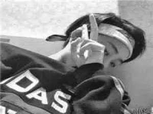 个性男头。 要留下几次眼泪，才知