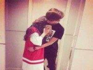 暖风撩人醉 阳光洒在身上 感不到