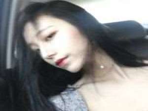 人丑脾气大像个笑话 想起我的名字是否依旧