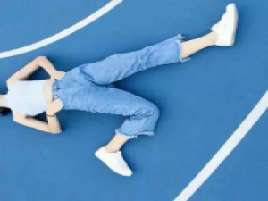 欲与温酒不遇你 不爱我就把我的烟还给