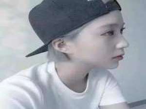 因为江所以恒 脸上的笑容在怎么灿烂