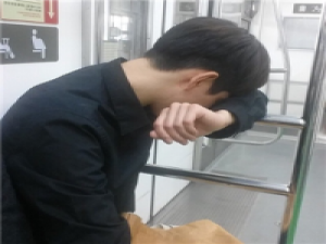 标题被狗吃了 @韩系 看你犯傻我也不好受