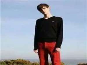 @欧美头像，每天定时更新 人都犯贱非要喜欢自己