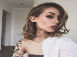 值不值得只有自己了解； 别把你的悲伤传染给我