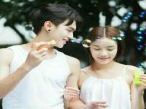 洒脱 有些感情能撑到现在全