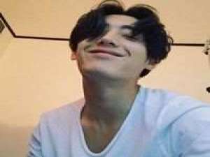 你的嘴唇很美很适合吻我和说爱我 我把最深沉的秘密放在