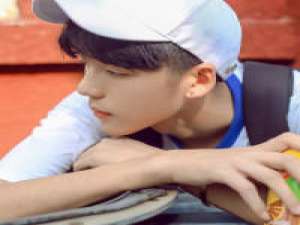 你给我听好，想哭就要笑。 立场简单 我的东西你