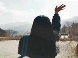 没什么，只是不想输. 风筝有风，海豚有海，