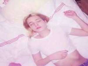 死你英雄心。 “你愿不愿意陪我走完