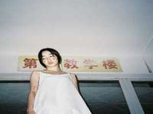 拥有太多故事却没有后来 岁月坠入深渊之海时光