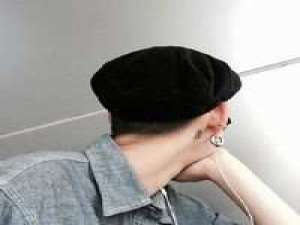 离人怎挽。 唯求与他共搭未来的列