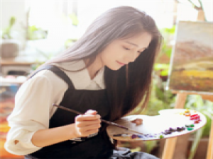 婪瘾。 说话的时候不认真，沉