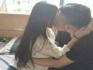 你也嗜烟酒 和自己看烟火陪着自己