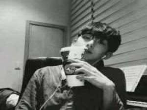 海不曾怀疑天的蓝 无人问精 ◇ 俄留下