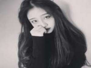 从头酷到脚。 一花一世界，一叶一追