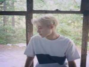 婪瘾。 长街吻过千堆雪，你却