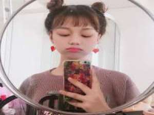 别担心 我可是混世魔王啊 你快去保护你的小 痴心一片的人们总是容
