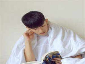 后来你俯视苍生不再与世无争 回忆带着时间穿越过去