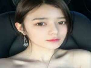 时间过得真快 一眨眼你就喜欢上别人了 委屈的感觉，就像是在