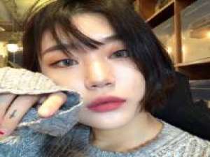 燒盡身邊人. 我是唯一有伞，仍然淋