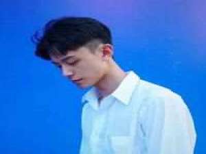 皮皮胖 偶尔听歌眼红，仿佛心